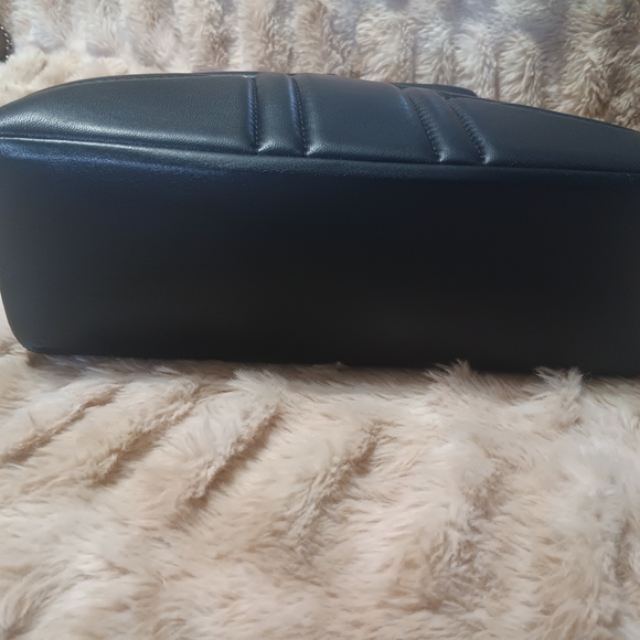 Kurt Geiger Black Quilted Bag with Gold Chain - Picture 8 of 8